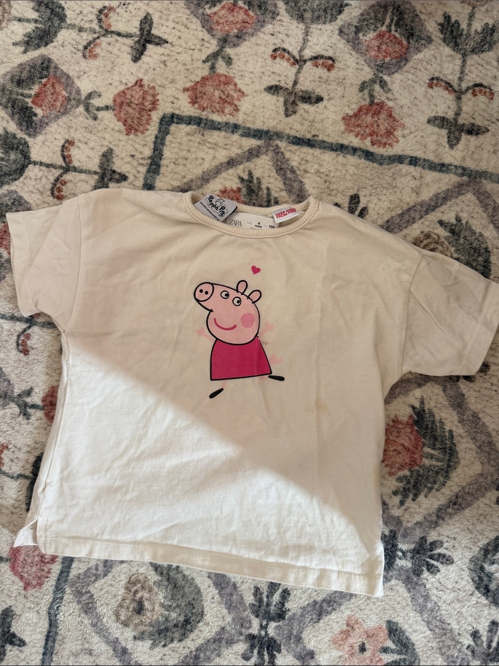 Zara Cream Kids T-Shirt with Pink Peppa Graphic